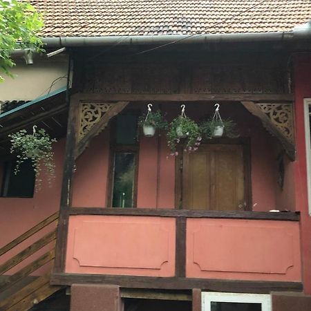 Cezara Apartment Medias Luaran gambar