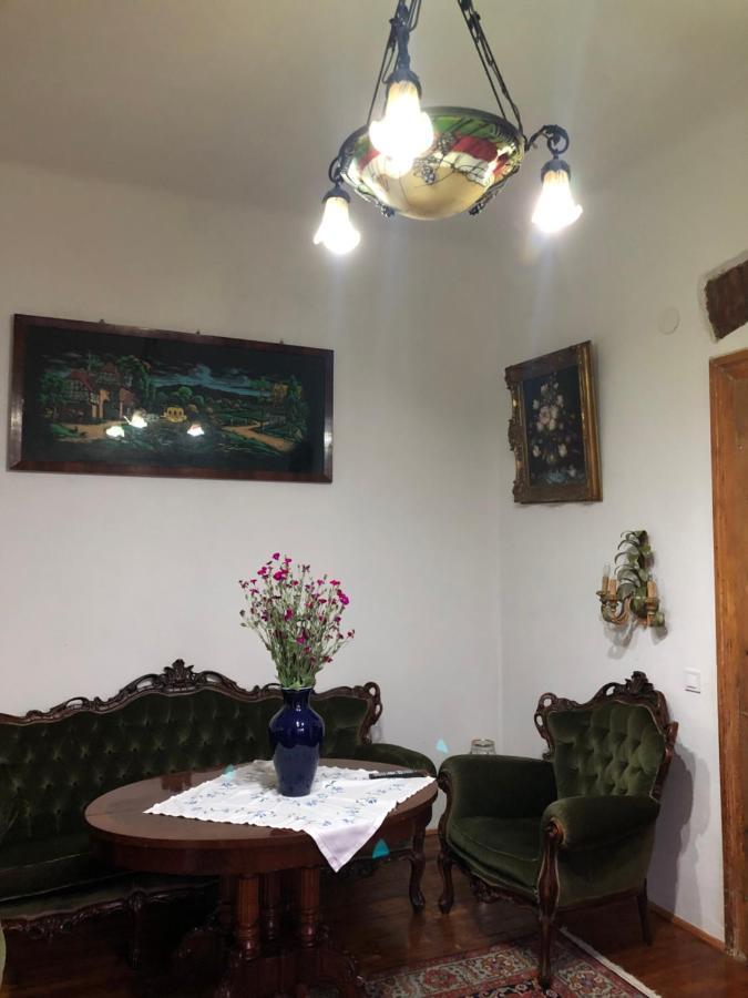 Cezara Apartment Medias Luaran gambar