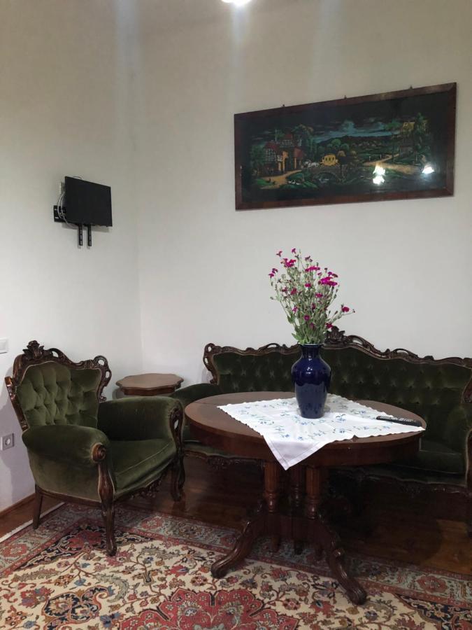 Cezara Apartment Medias Luaran gambar