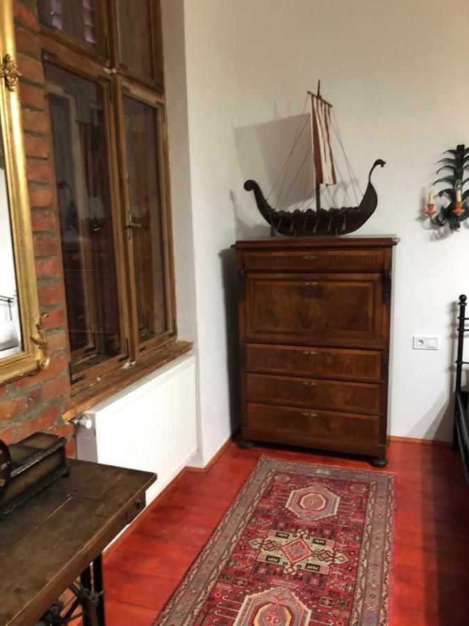 Cezara Apartment Medias Luaran gambar