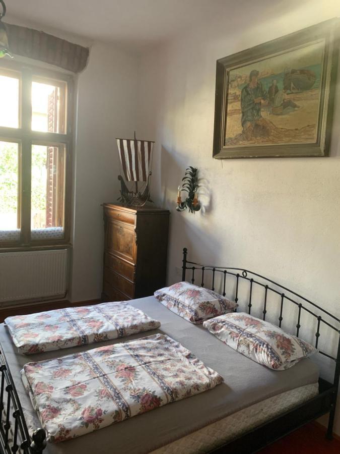 Cezara Apartment Medias Luaran gambar