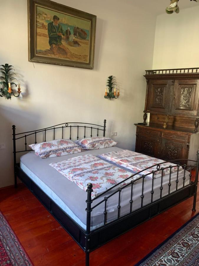 Cezara Apartment Medias Luaran gambar